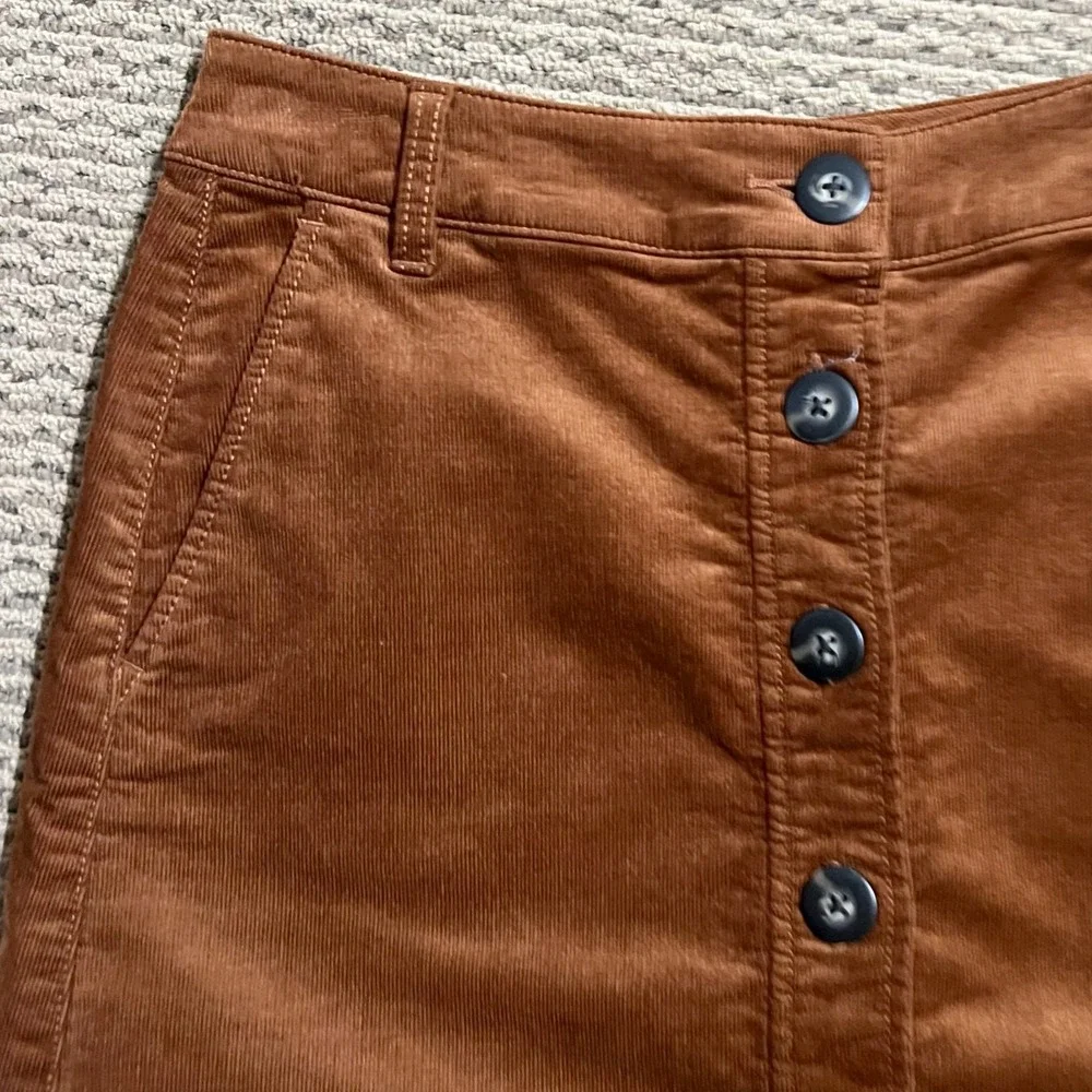 Cabi 3755 Women's Brown University Corduroy Button Front‎ A-Line Skirt Size 4